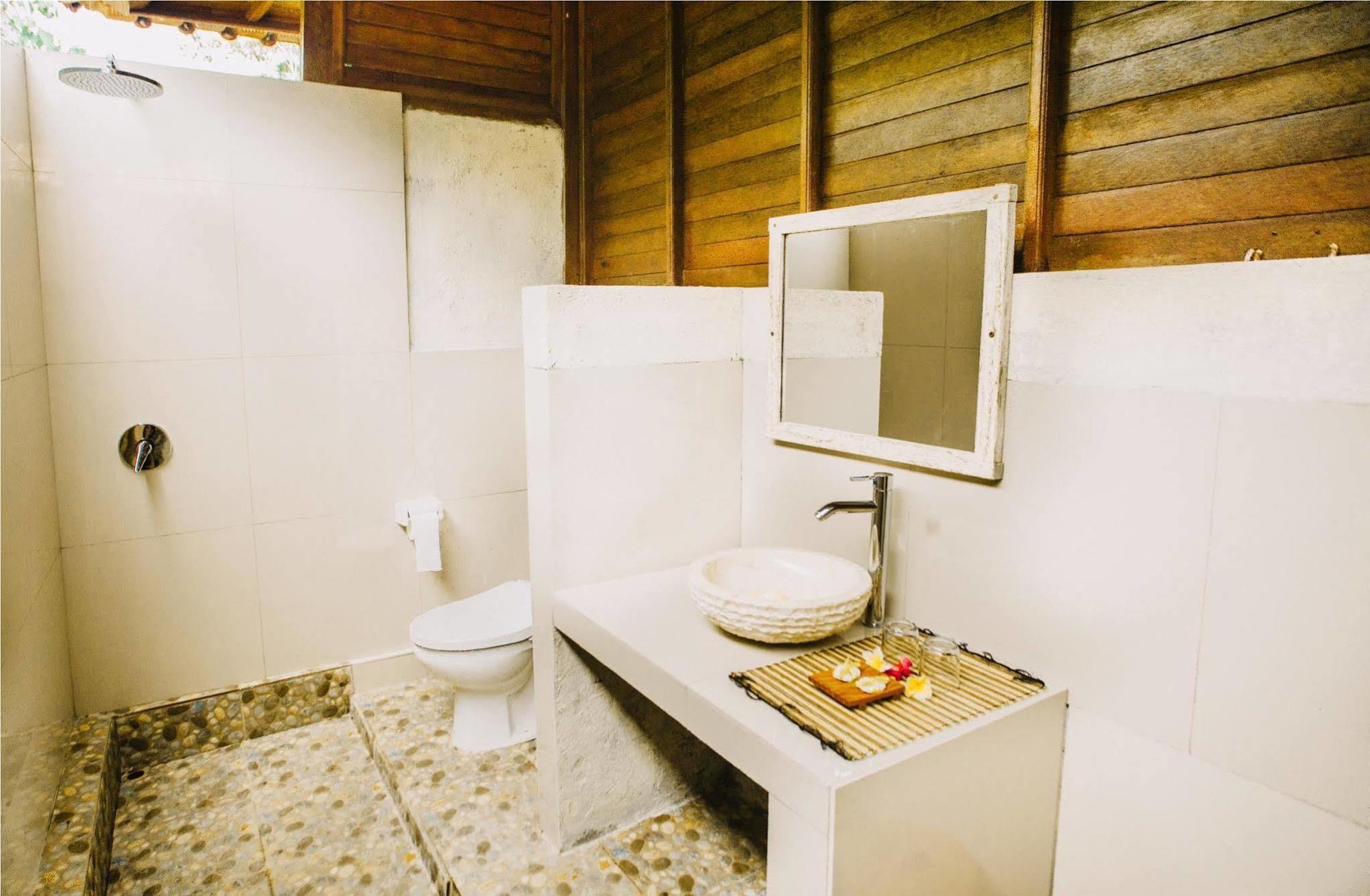 Starfish Lembongan Hotel Екстериор снимка