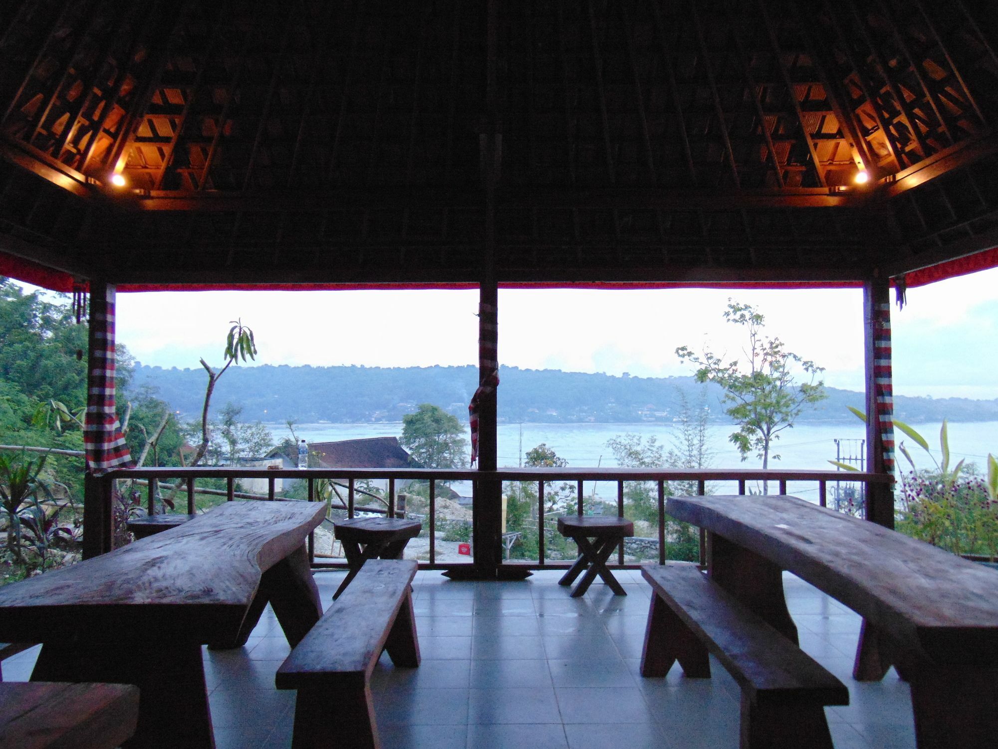 Starfish Lembongan Hotel Екстериор снимка
